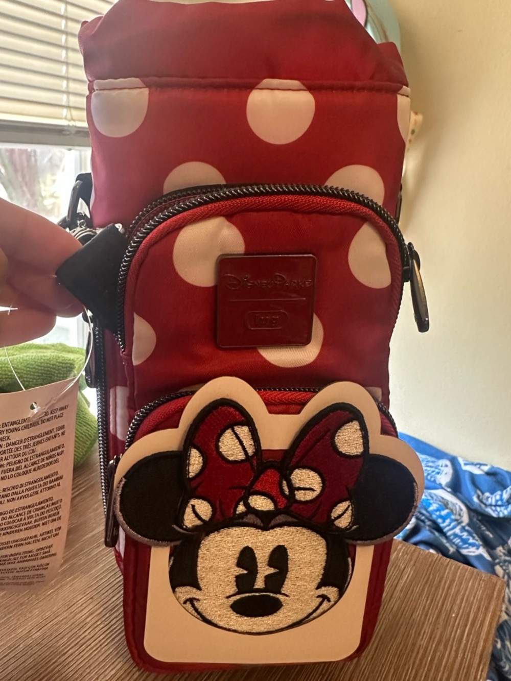 NWT Disney Parks Minnie Mouse Lug water bottle holder bag